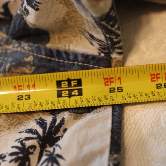 Men's Pacific Coast Highway Short Sleeve Casual Button down Size Large - Picture 9 of 11